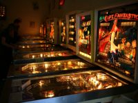 How Oakland Learned To Stop Worrying And Decriminalize Pinball | Hoodline