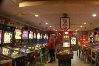 Upstate NY couple turns home into pinball paradise with hundreds of machines (video) | NewYorkUpstate.com