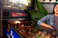 The lager loving Aucklander who's ended up in the national pinball finals | 1 NEWS NOW | TVNZ