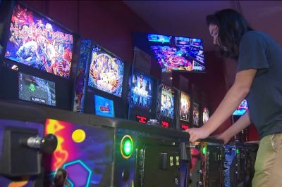 Classic game of pinball makes a comeback in NYC | WPIX 11 New York