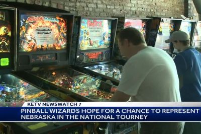 Pinball 'wizards' compete for chance to represent Nebraska in national tournament