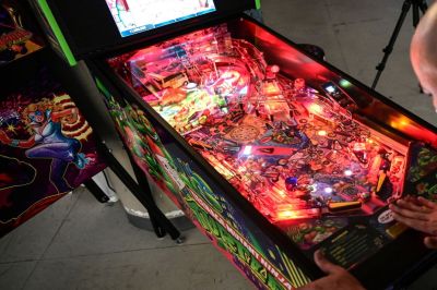 Popular pinball arcade in Bay Shore to close, reopen as Video Game Trading Post store  | Newsday